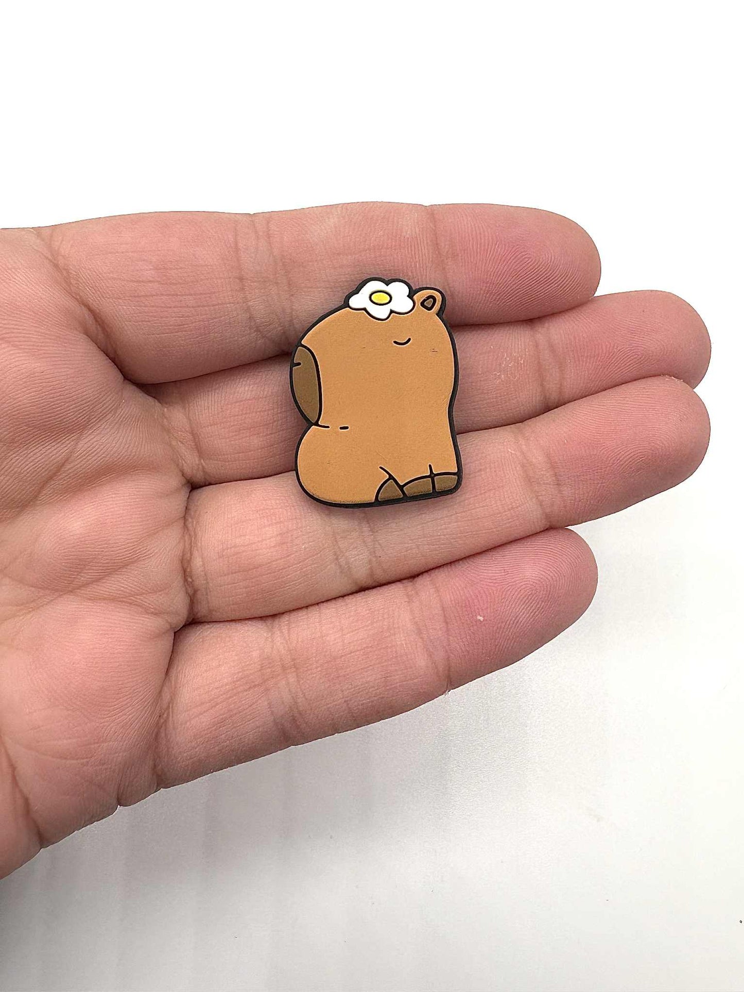 Capybara Daisy Head Shoe Charm