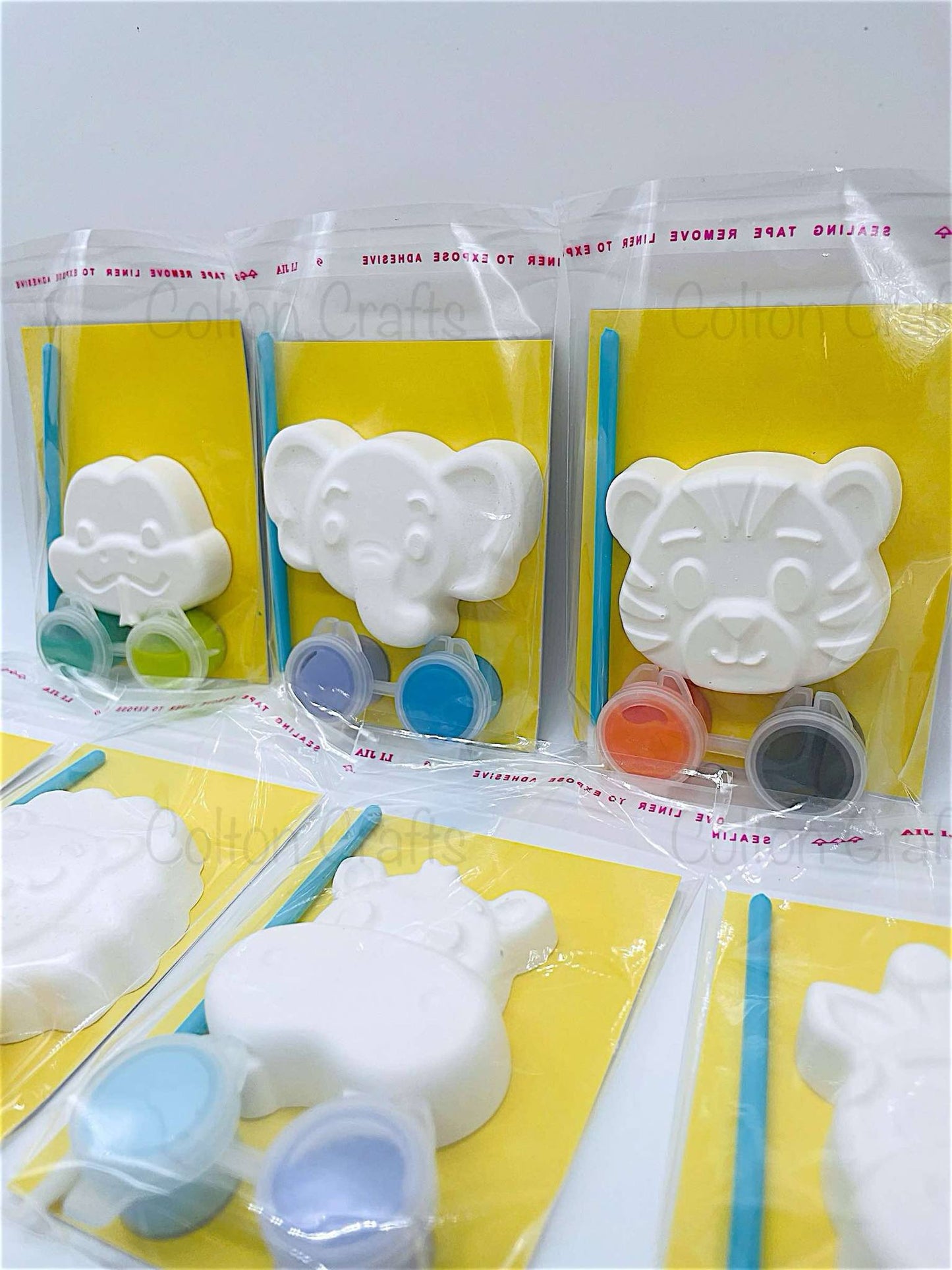 Mixed Jungle Safari Animal Faces Party Bags with 2 paints each