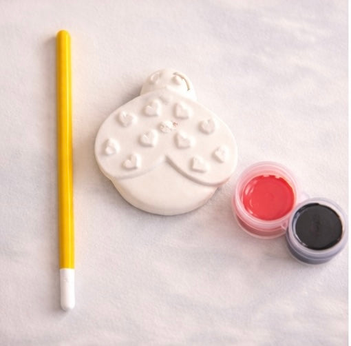 Lady ‘Love’ Bug Shaped Party Bag With 2 paints