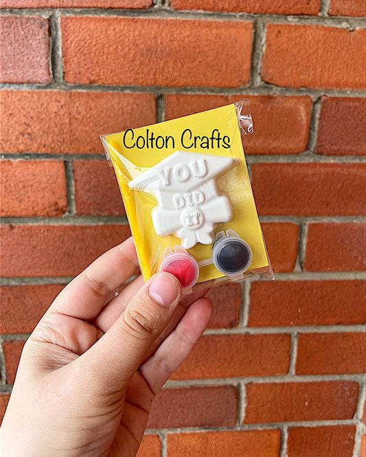 YOU DID IT! Grad Cap Party Bag with 2 paints each