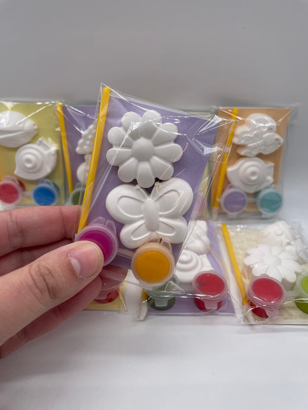 Bug themed party bags with 2 paints - Bugs - Insects - Nature - Flowers