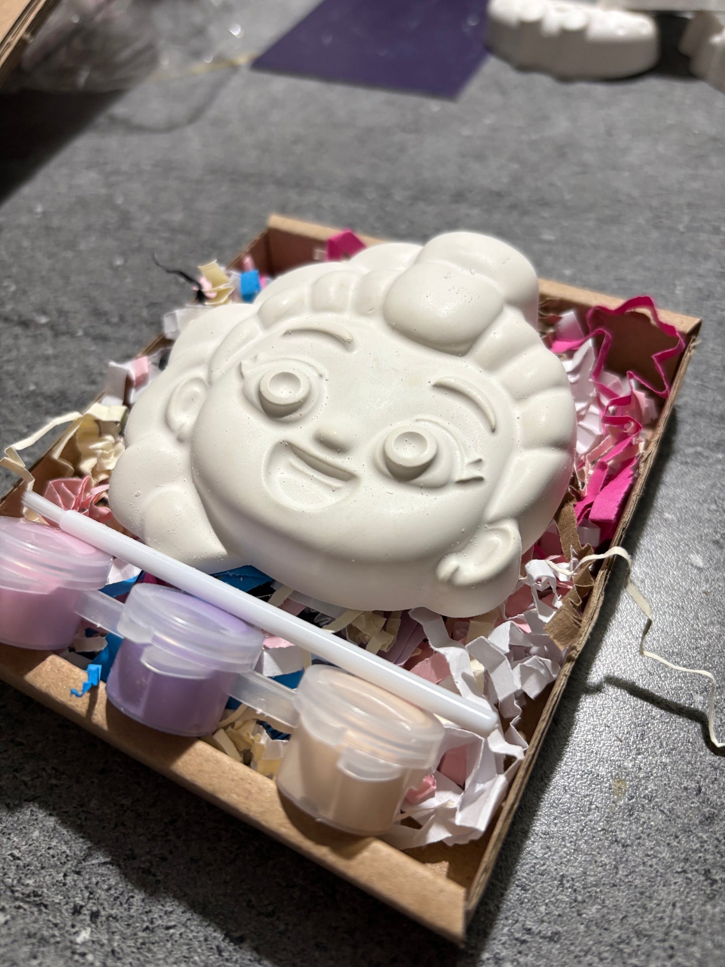Lead Pop Singer Plaster Shape Box Kit with 3 paints & Brush