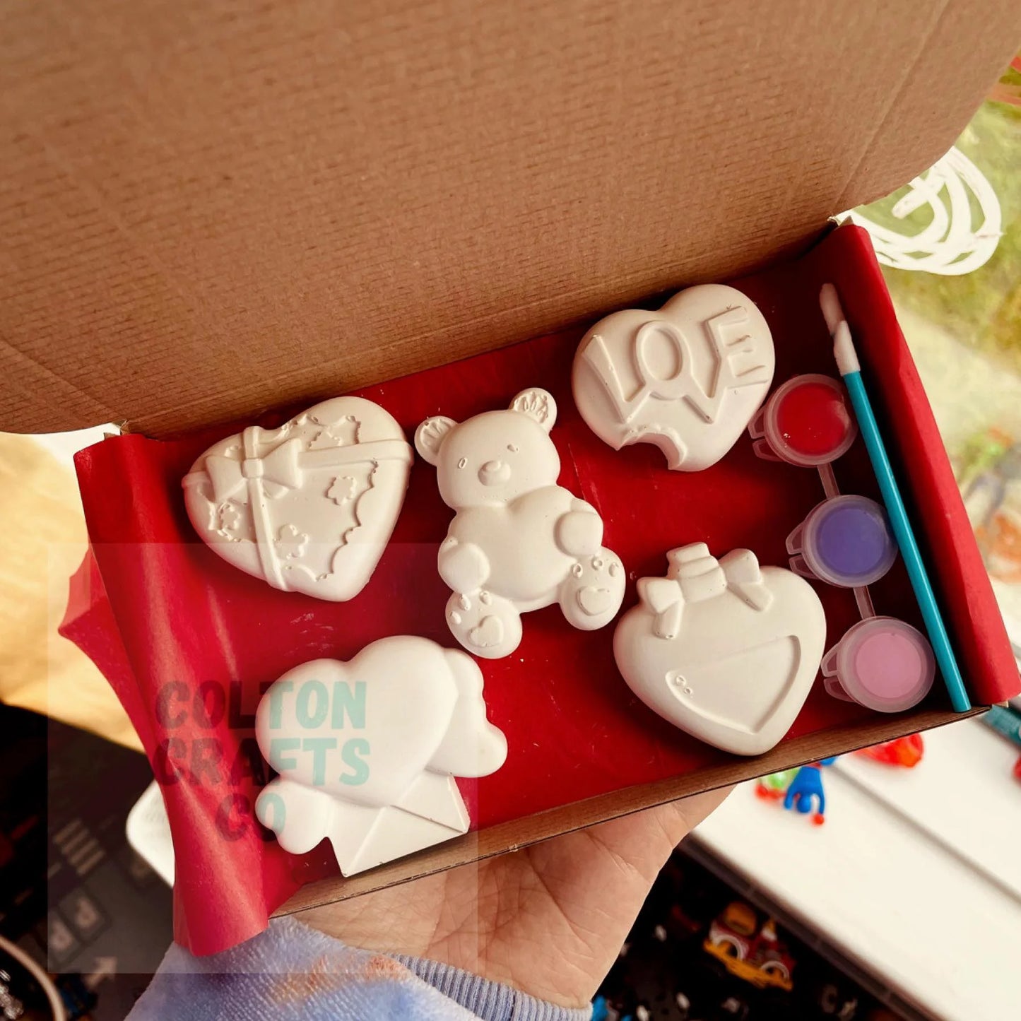 Valentine's Day Kit with 5 Plaster Shapes & 3 Paints (Hanging Option Available)
